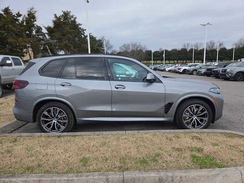Used 2025 BMW X5 xDrive50e w/ M Sport Package image 10