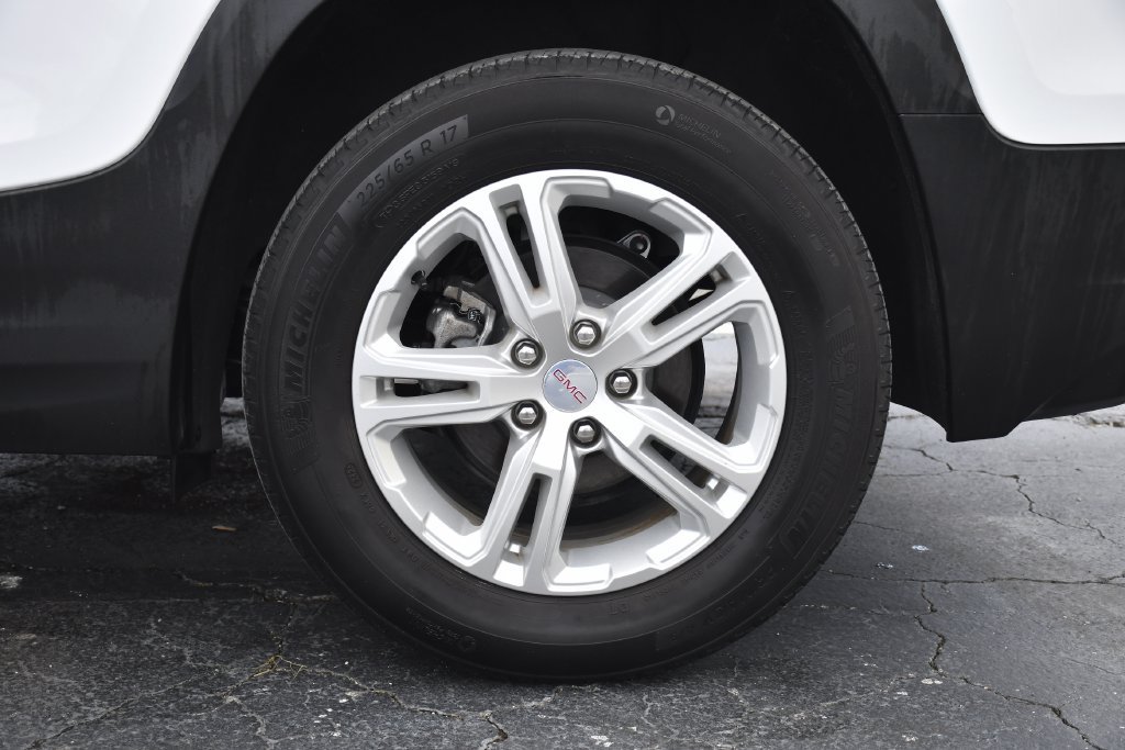 Used 2024 GMC Terrain SLE w/ Driver Convenience Package FWD image 31