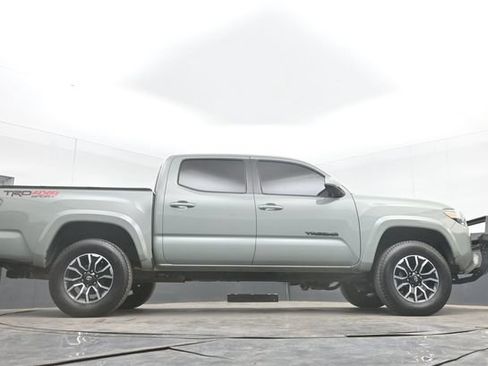 Used 2022 Toyota Tacoma TRD Sport w/ Technology Package AWD/4WD image 48