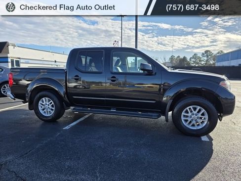 Used 2018 Nissan Frontier SV w/ Value Truck Package image 10