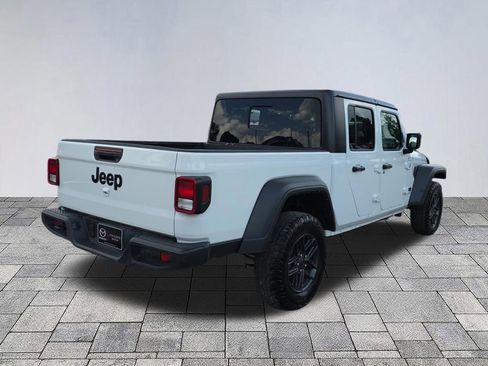 Used 2025 Jeep Gladiator Sport AWD/4WD image 7