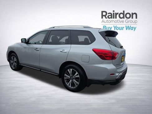 Used 2018 Nissan Pathfinder SL image 5