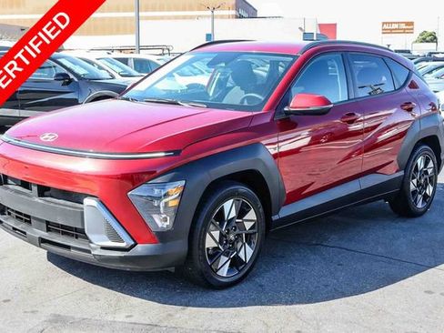 Certified 2025 Hyundai Kona SEL FWD image 3