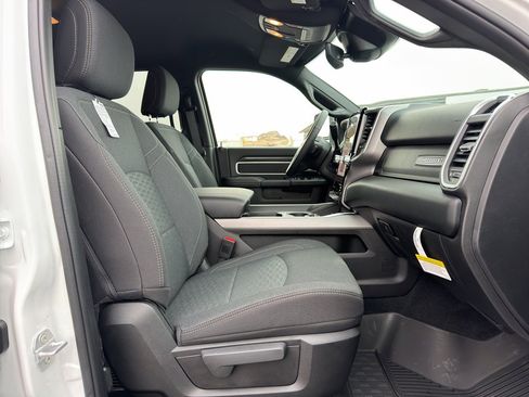 New 2026 RAM 2500 Big Horn AWD/4WD image 30