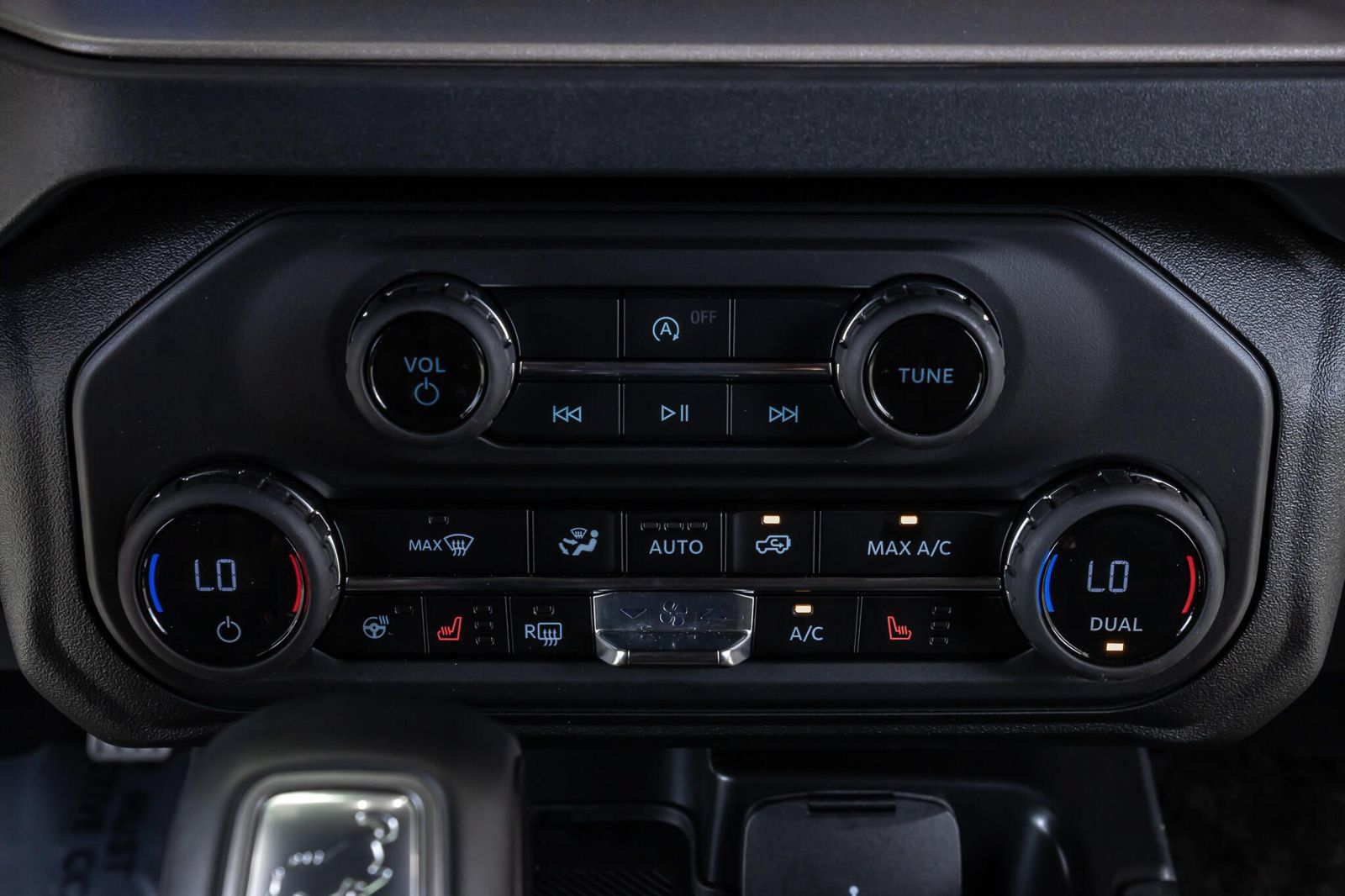Used 2026 Ford Bronco Outer Banks AWD/4WD image 25