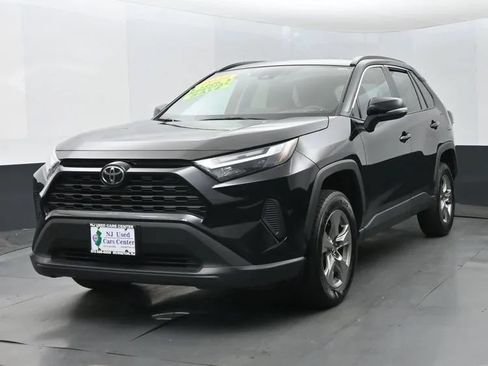 Used 2024 Toyota RAV4 XLE FWD image 1