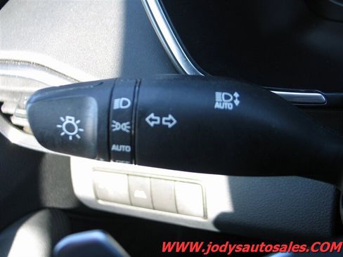 Used 2023 Hyundai Santa Fe SE AWD/4WD image 10