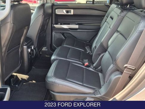 Used 2023 Ford Explorer XLT w/ Equipment Group 202A AWD/4WD image 16