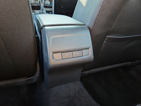 Used 2024 Volkswagen Jetta SEL image 8