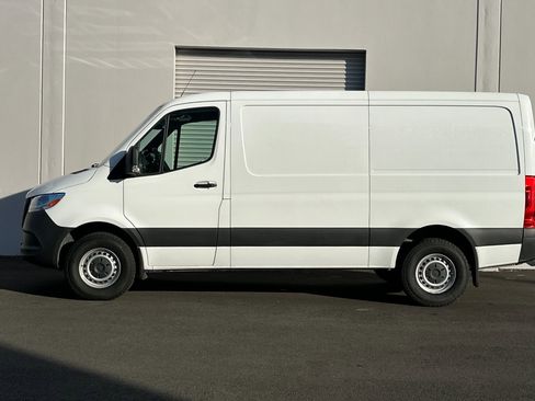 Used 2019 Mercedes-Benz Sprinter 144 Cargo image 7