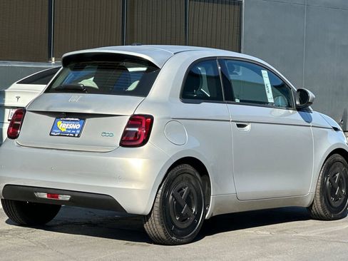 New 2025 FIAT 500 e image 4