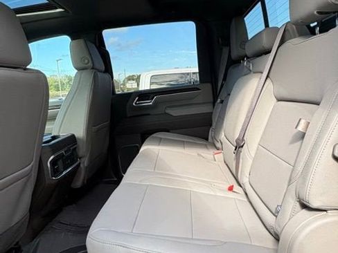 New 2026 GMC Sierra 2500 SLT image 17