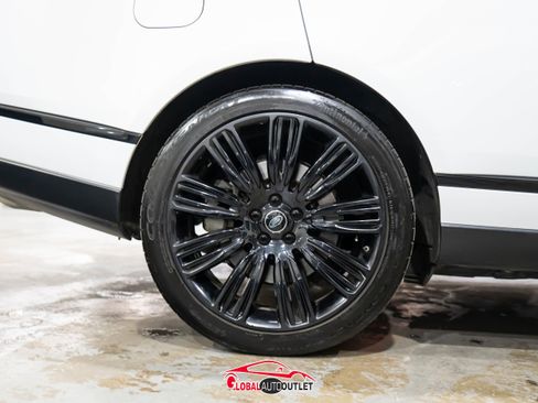 Used 2018 Land Rover Range Rover Long Wheelbase Supercharged image 11