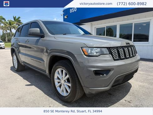 Used 2020 Jeep Grand Cherokee Altitude RWD image 1