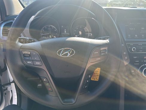 Used 2017 Hyundai Santa Fe Sport image 17
