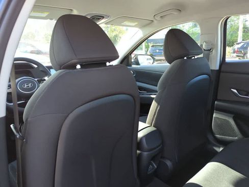 New 2026 Hyundai Elantra SE FWD image 19