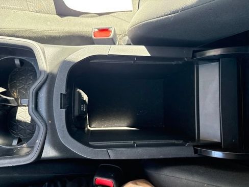 Used 2024 Toyota RAV4 XLE FWD image 21