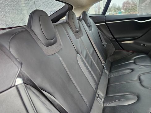 Used 2013 Tesla Model S Performance image 16