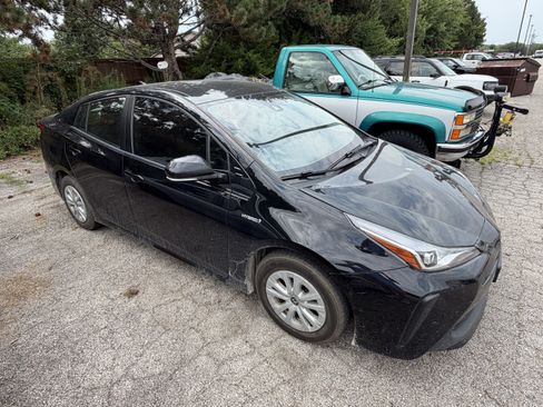 Used 2019 Toyota Prius LE FWD image 14