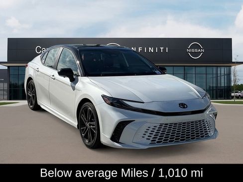 Used 2025 Toyota Camry XSE image 3