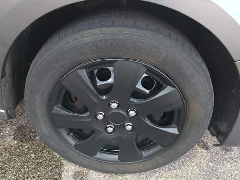 Used 2011 Volkswagen Jetta SE FWD image 28