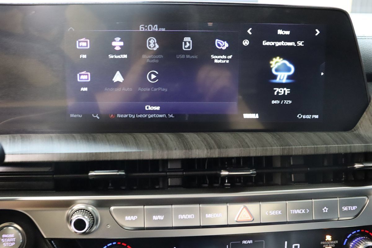 Used 2024 Kia Telluride EX w/ EX Captain's Chair Package FWD image 43