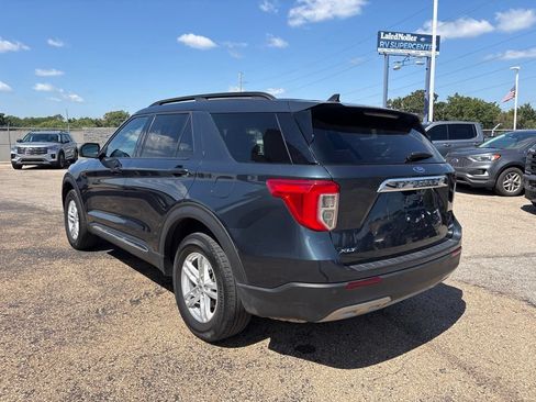 Used 2023 Ford Explorer XLT w/ Equipment Group 202A AWD/4WD image 5