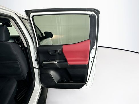 Used 2021 Toyota Tacoma SR5 image 27