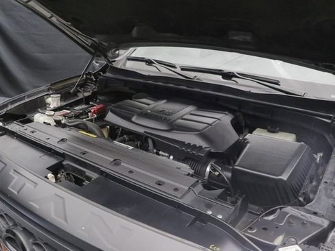 Used 2021 Nissan Titan PRO-4X w/ Pro-4x Utility Package image 34