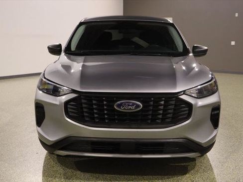 Used 2023 Ford Escape FWD image 2