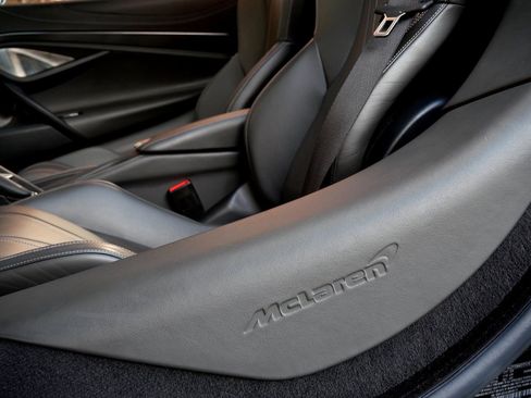 Used 2018 McLaren 720S Luxury image 21