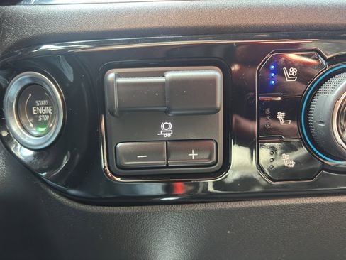 Used 2025 Chevrolet Silverado 3500 High Country w/ Technology Package AWD/4WD image 20
