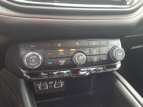 Certified 2025 Dodge Durango GT w/ Blacktop Package AWD/4WD image 16
