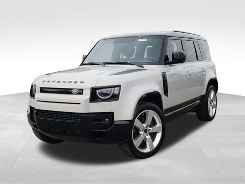 Used 2026 Land Rover Defender 110 X-Dynamic SE AWD/4WD image 1