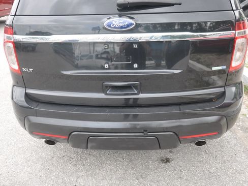 Used 2014 Ford Explorer XLT AWD/4WD image 9