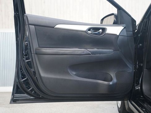 Used 2017 Nissan Sentra S FWD image 28