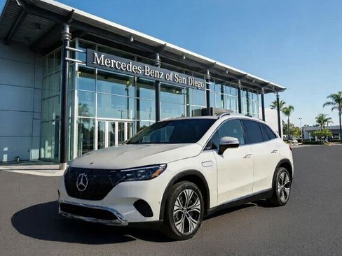 New 2026 Mercedes-Benz EQE 320 4MATIC SUV image 1