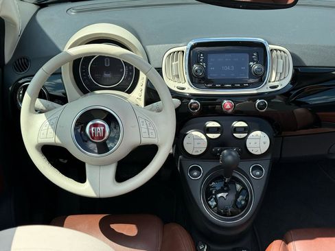 Used 2017 FIAT 500 Lounge image 2