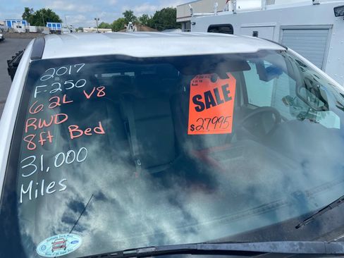 Used 2017 Ford F250 XL RWD image 3