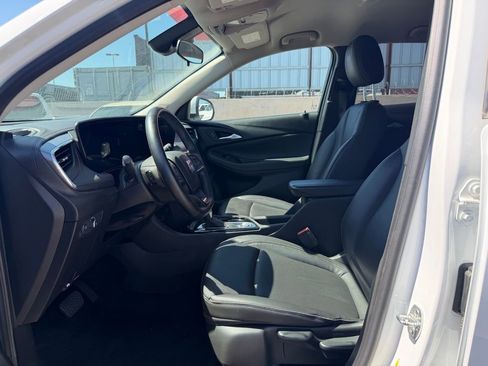 Used 2024 Buick Encore GX Sport Touring image 10