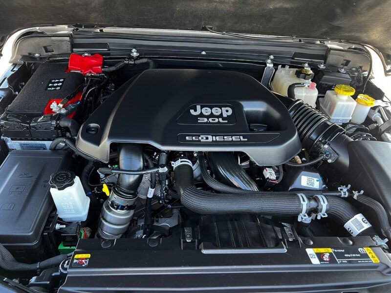 Used 2022 Jeep Gladiator Rubicon w/ Trailer Tow Package AWD/4WD image 42