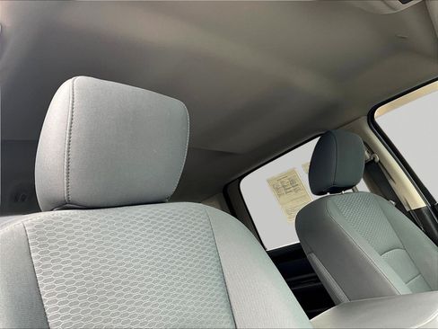 Used 2017 RAM 1500 Express RWD image 28