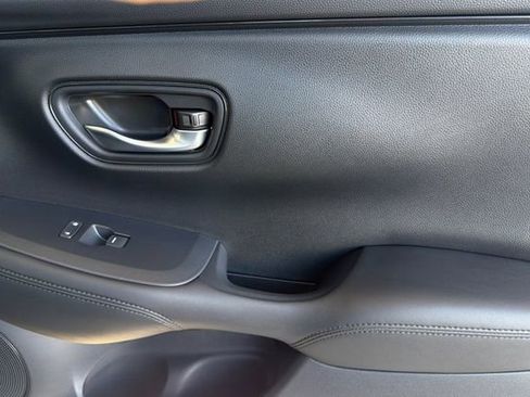 Certified 2024 Honda HR-V LX image 21
