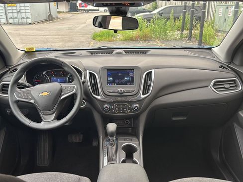 Used 2024 Chevrolet Equinox LT AWD/4WD image 11