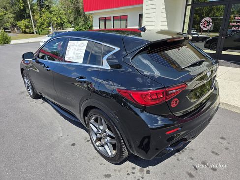 Used 2018 INFINITI QX30 Sport w/ Sport Leather Package image 4