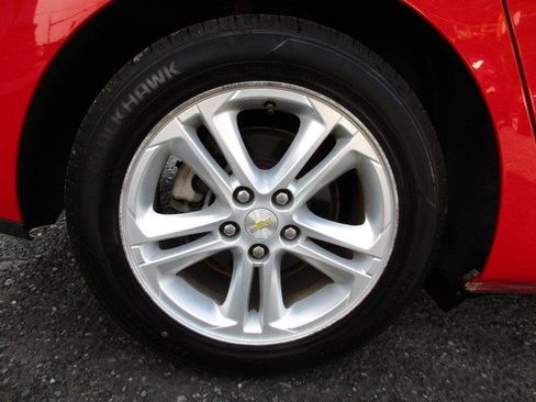 Used 2018 Chevrolet Cruze LT FWD image 11