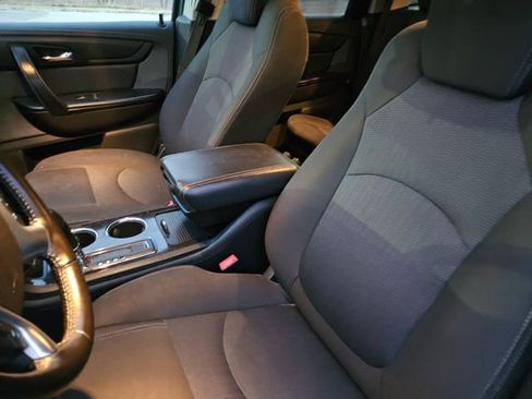 Used 2016 Chevrolet Traverse LT image 9