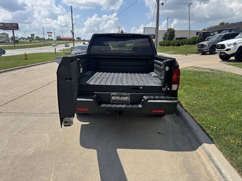 Used 2019 Honda Ridgeline Sport image 11