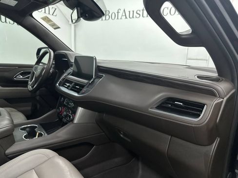Used 2023 Chevrolet Tahoe Z71 w/ Luxury Package AWD/4WD image 30