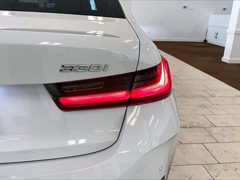 Used 2024 BMW 330i Sedan w/ Premium Package RWD image 28